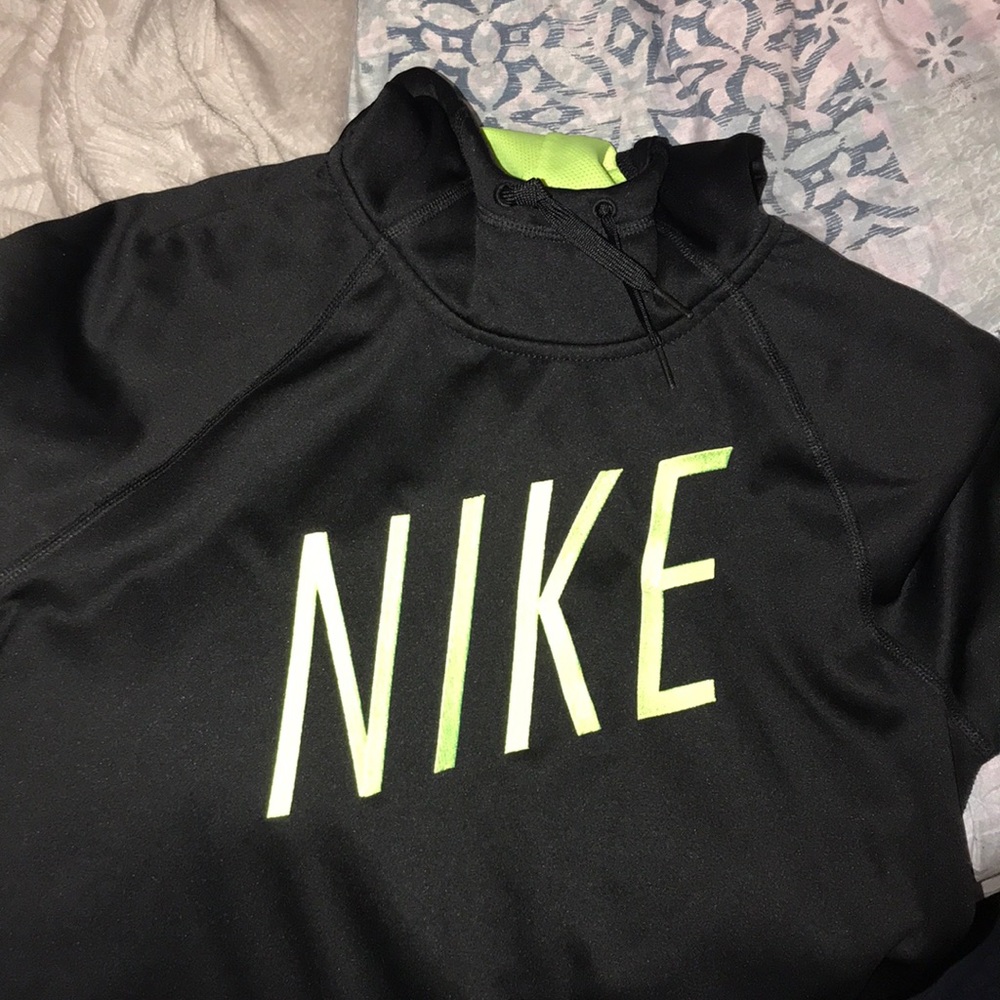 Nike dri-fit sweatshirt